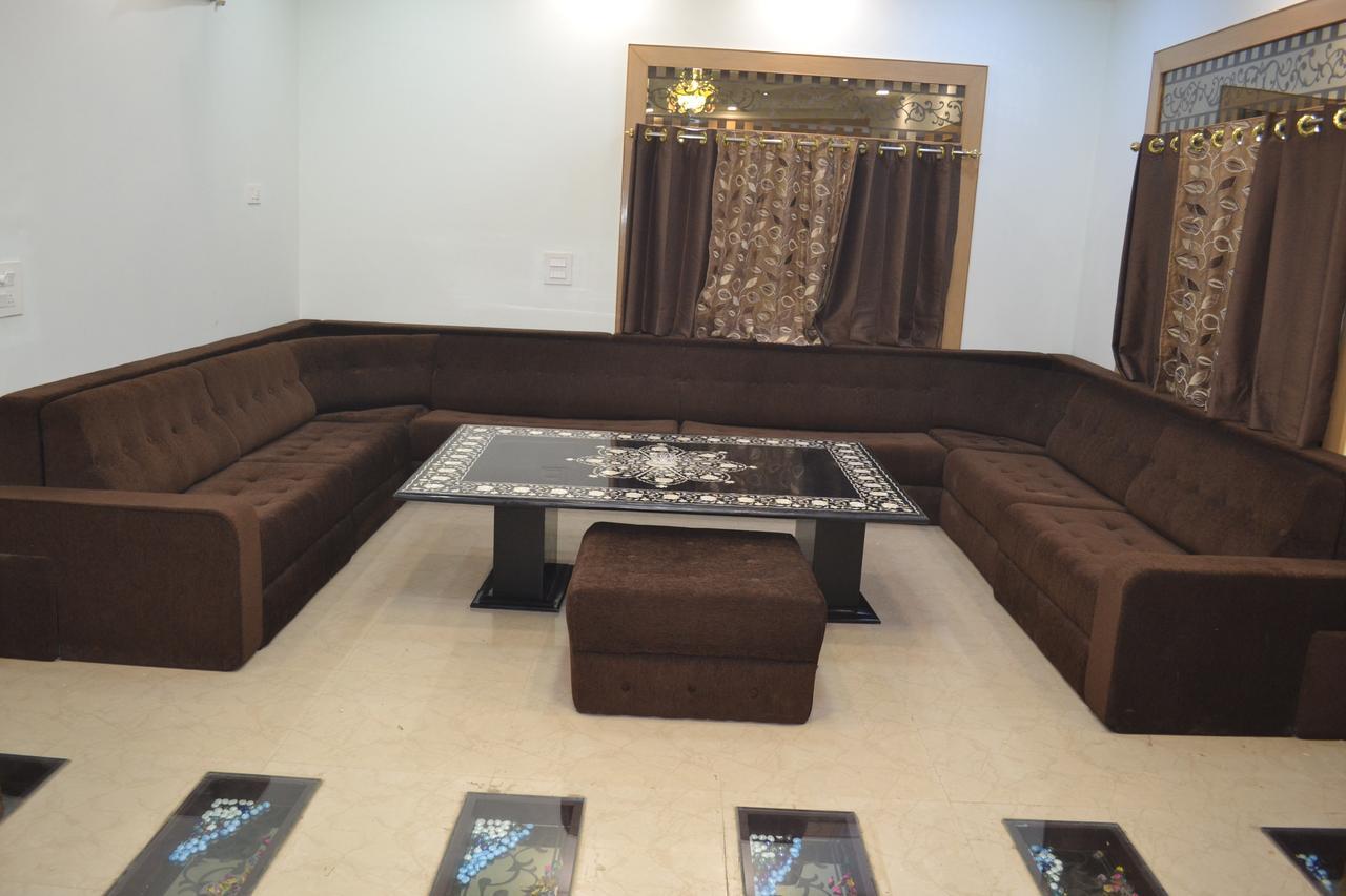 Taj Square A Luxurious Family Homestay Agra  Exterior photo