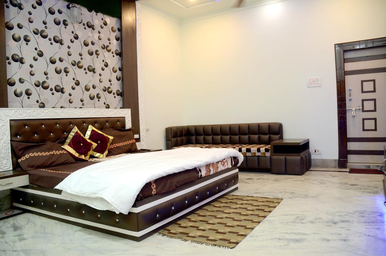 Taj Square A Luxurious Family Homestay Agra  Exterior photo