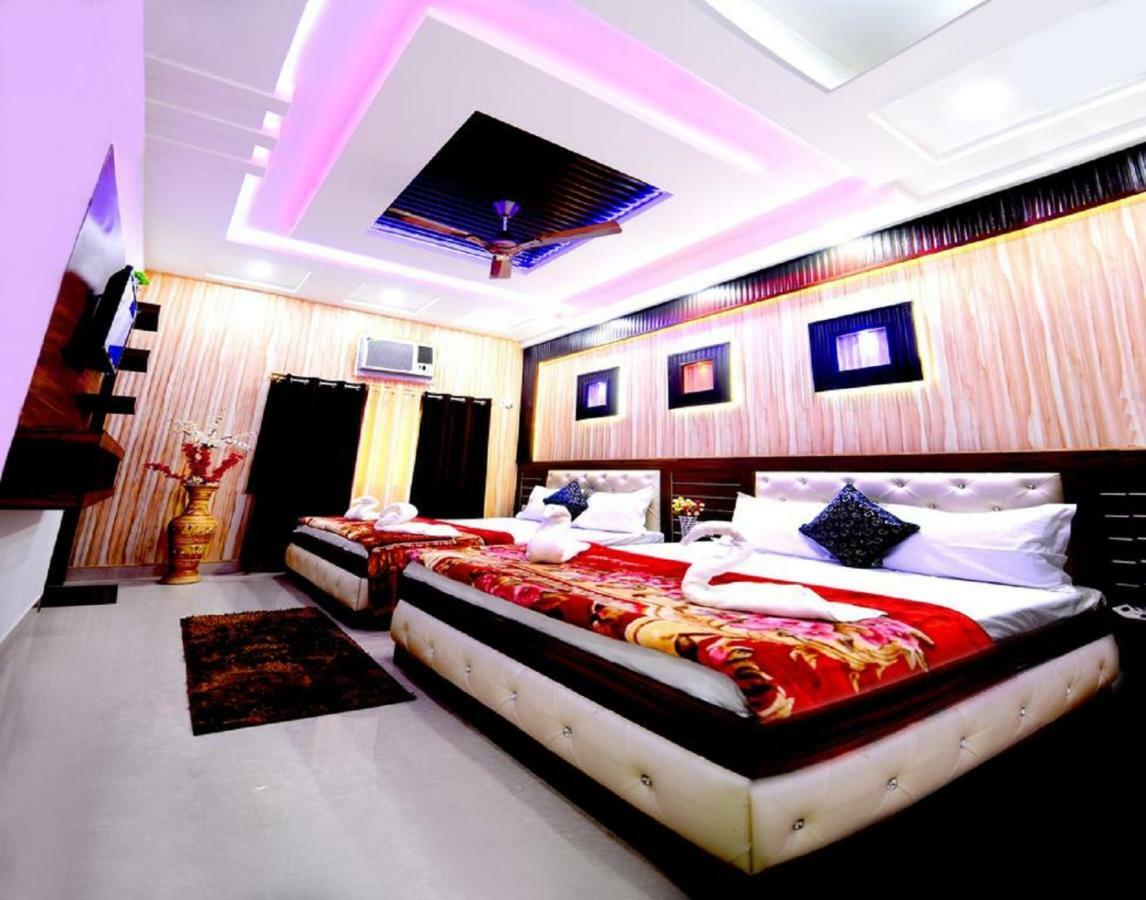 Taj Square A Luxurious Family Homestay Agra  Exterior photo